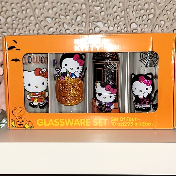 Hello Kitty Other - 🎃NWT🎃 Hello Kitty Halloween Glasses, Set of 4, 10 ounces